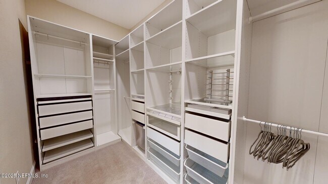 Building Photo - 57 Carina Trl