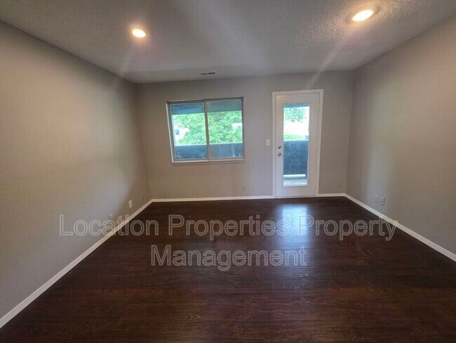 Building Photo - 505 Colorado St