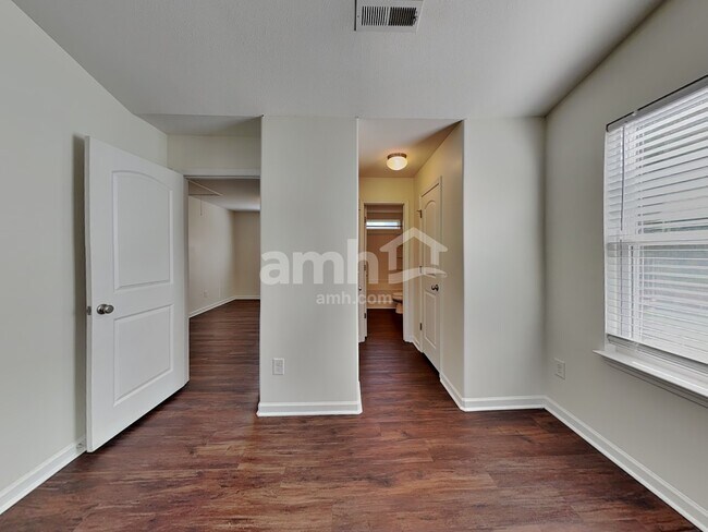 Building Photo - 2504 Tulip Poplar Cir