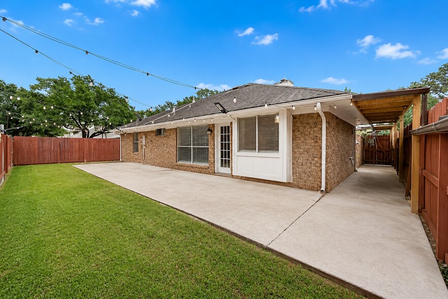 Building Photo - 17402 Hamilwood Dr