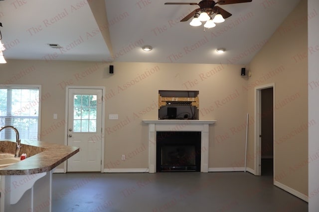 Building Photo - 2203 Arabella St