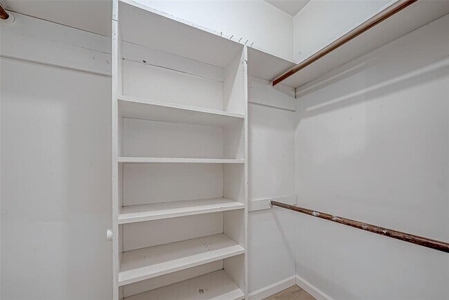 Building Photo - 7315 Housman St