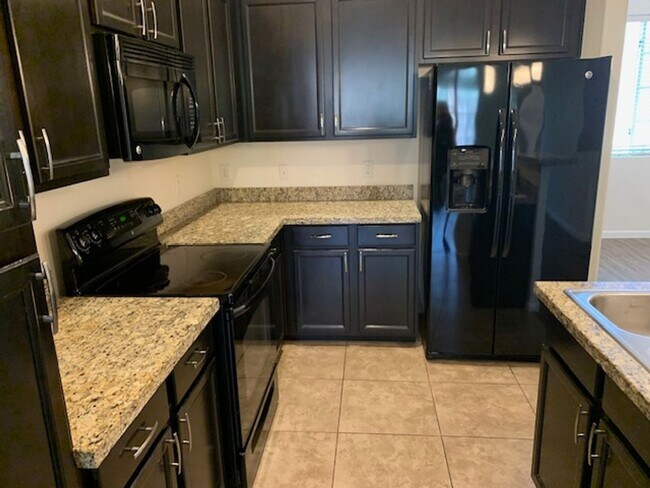 Building Photo - Condo in walking distance to downtown Chandler