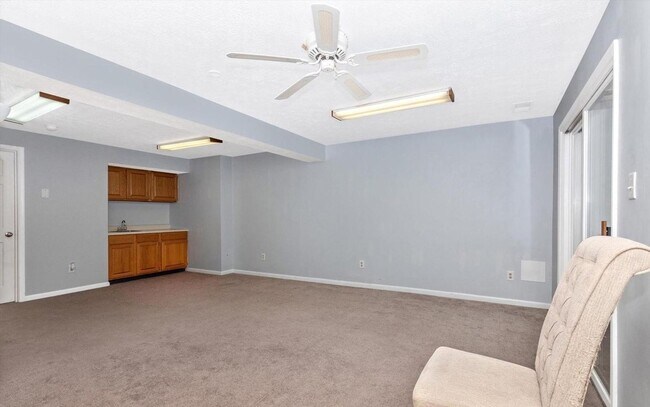 Building Photo - Beautifully maintained townhouse in New Market available before the new school year!