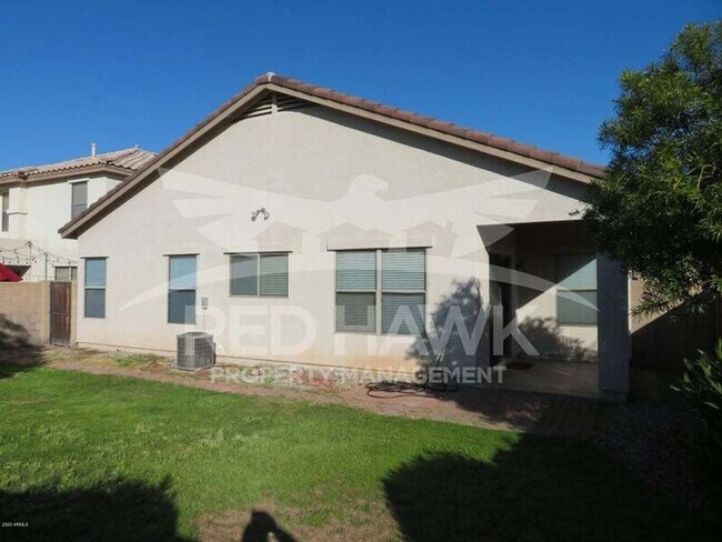 Building Photo - 3065 E Santa Rosa Dr