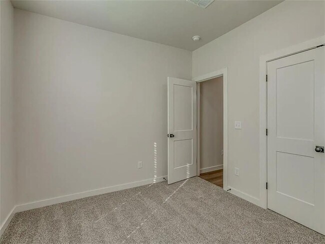 Building Photo - 8305 NW 163rd Ter