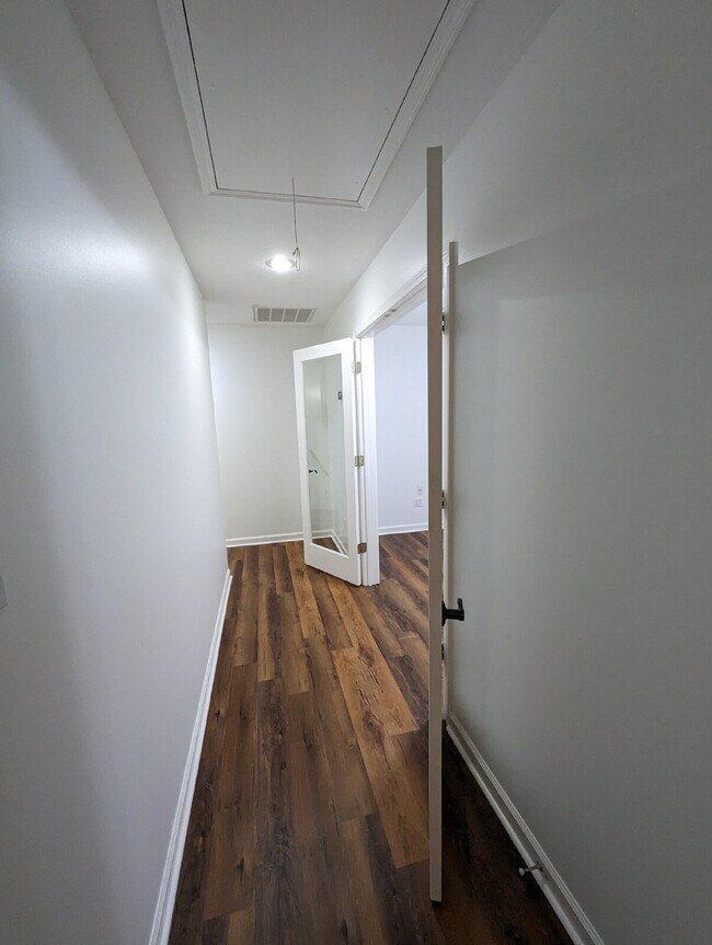 Building Photo - 126 Edgewood Blvd
