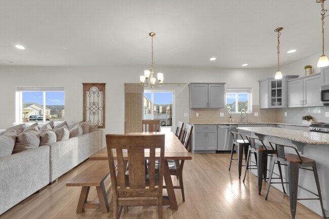 Building Photo - 4371 Prairie Agate Dr