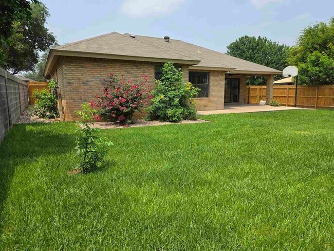 Building Photo - 1233 St Patrick Dr