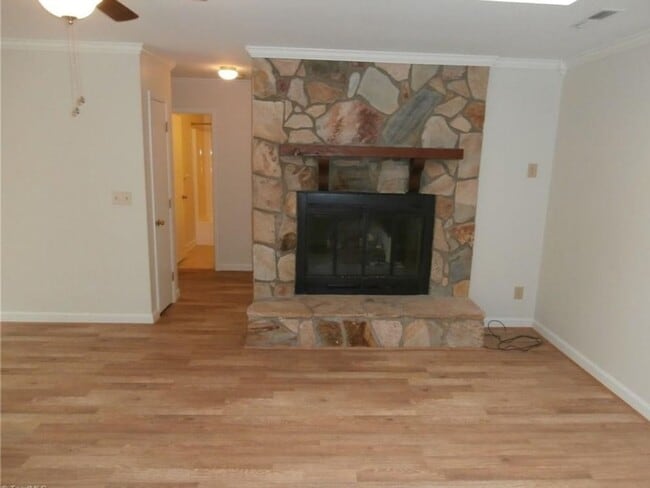 Building Photo - 3796 Vandalia Dr