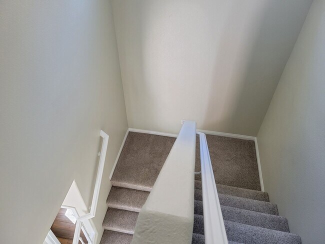 Building Photo - Beautiful SW home Annual Ridge