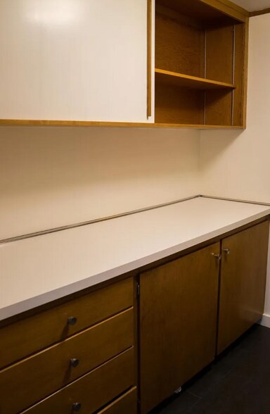 Building Photo - 7113 California Ave SW