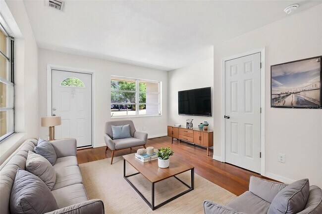 Building Photo - 34816 Evergreen Way