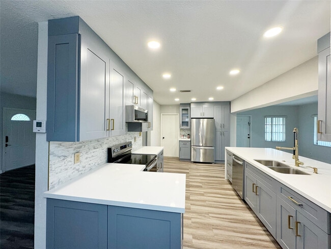 Building Photo - 9602 NW 72nd St