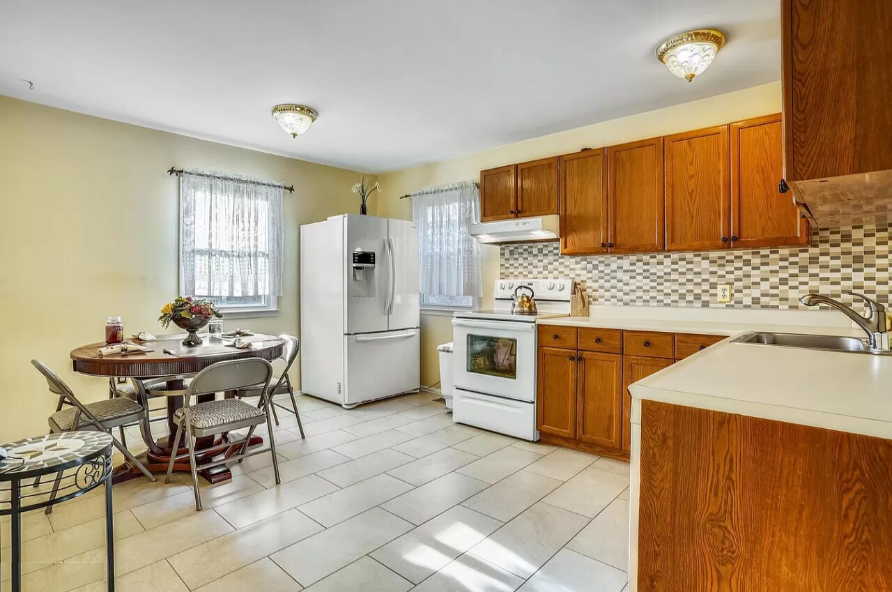 Building Photo - 13714 Mayfair Ct