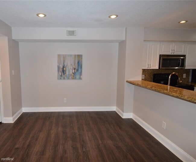 Building Photo - 2 br, 2 bath Condo - 610 S Park Rd # 10-101