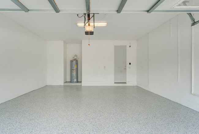 Building Photo - 9075 Kingsmoor Wy