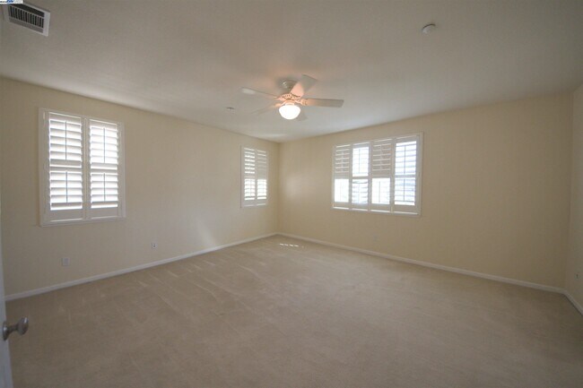 Building Photo - 1612 Marina Way