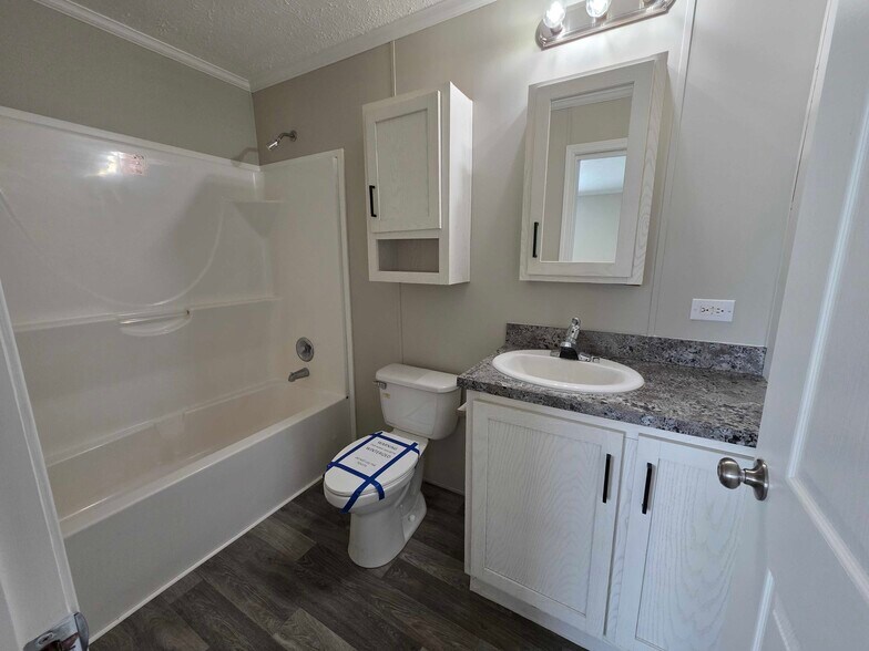 Building Photo - 3708 Cedar Loop