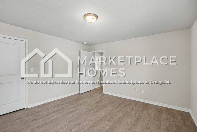 Building Photo - 225 W L Miller Dr