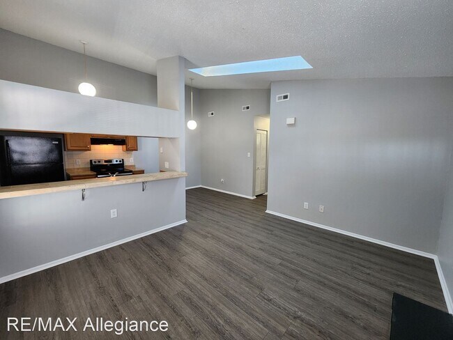 Building Photo - 2 br, 1 bath House - 610 CROWS NEST COURT