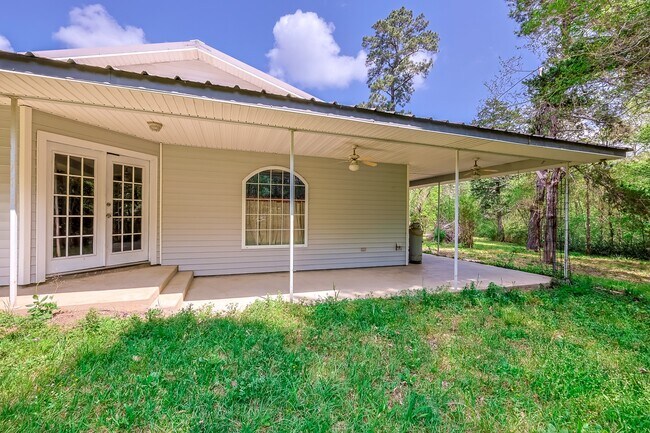 Building Photo - 8 Vick Rd