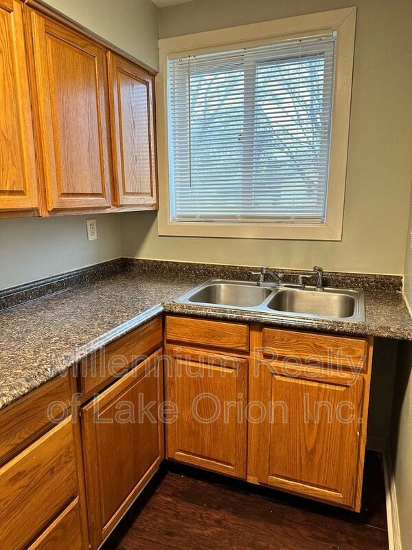 Building Photo - 603 Lenox Ave