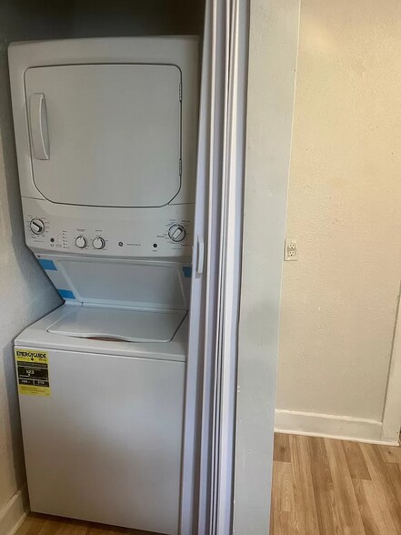 Building Photo - 1035 Maynard St