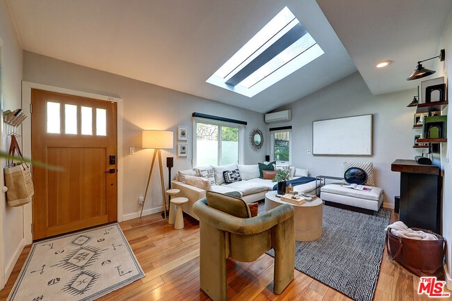 Building Photo - 8326 Ridpath Dr