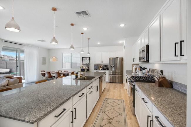 Building Photo - 6815 N 88th Dr