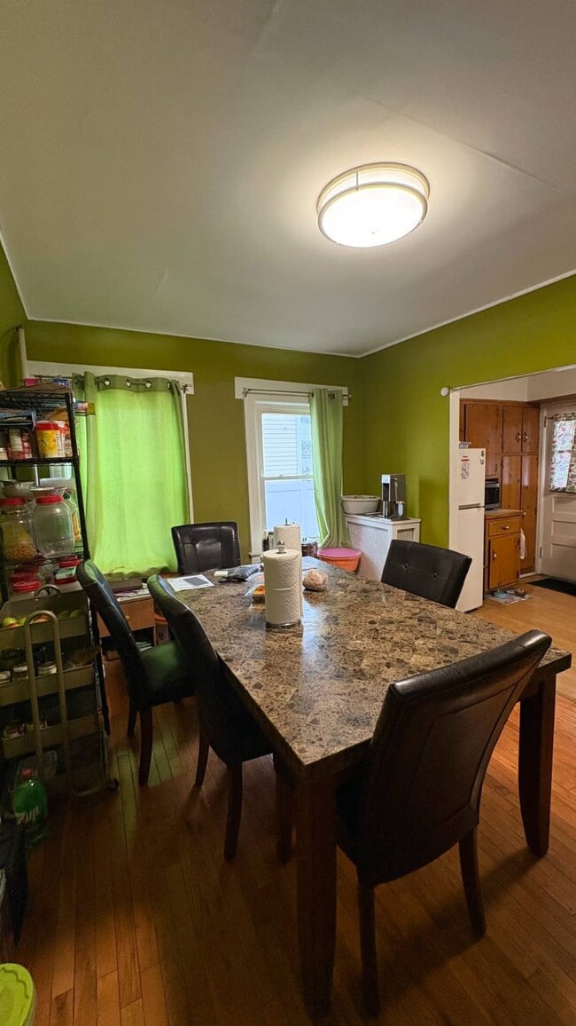 Building Photo - 85-37 264th St