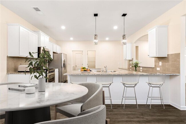 Building Photo - 153 Wayside Terrace