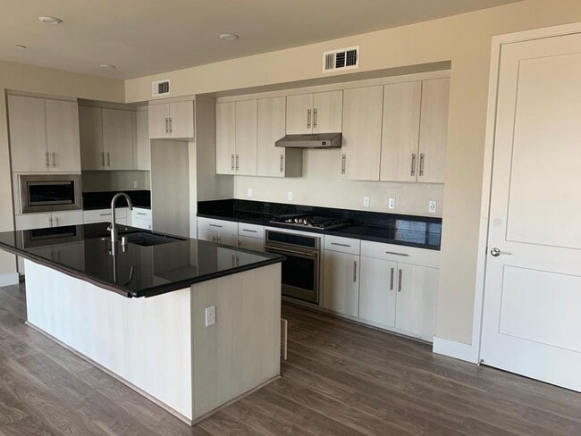 Building Photo - 44828 Fremont Blvd