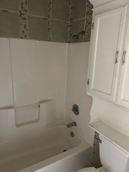 Building Photo - 404 Habanero Dr