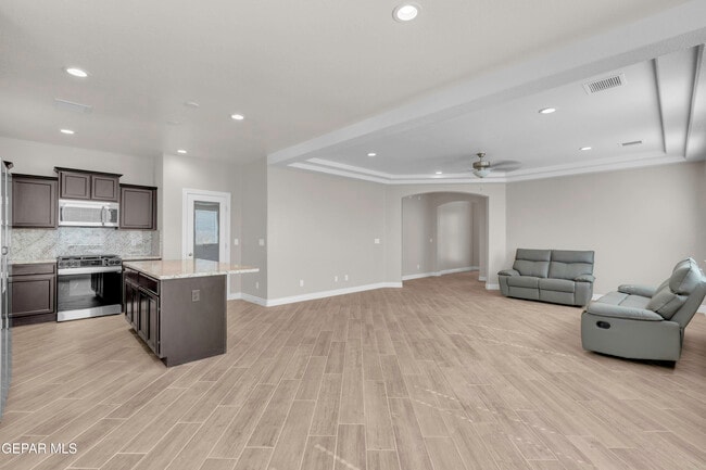 Building Photo - 1807 Dana Gray St