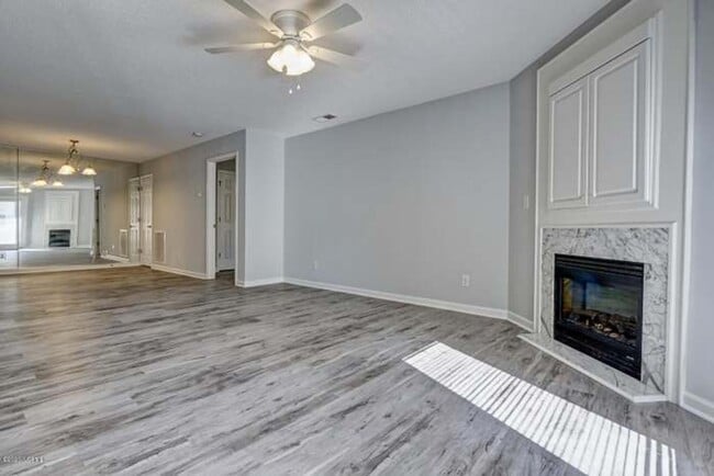 Building Photo - 5008 Hunters Trail
