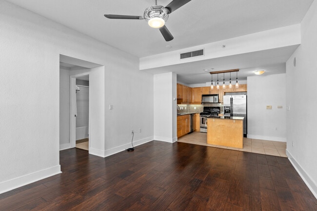 Building Photo - 1240 India St