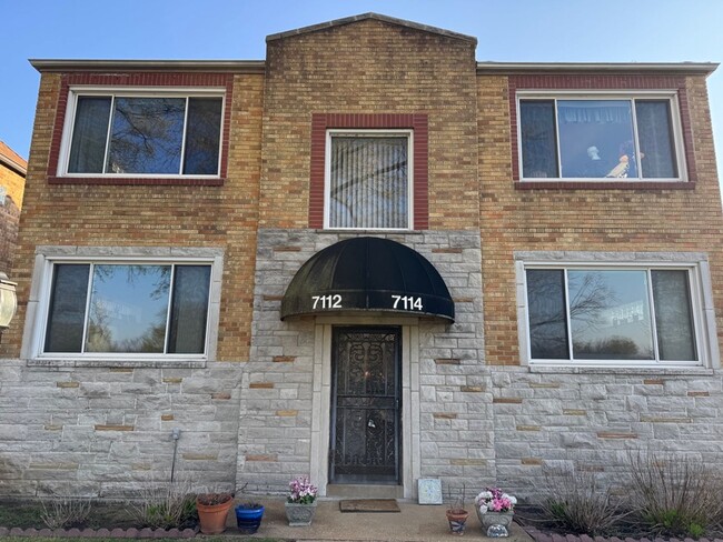 Building Photo - 7112-7114 Jamieson