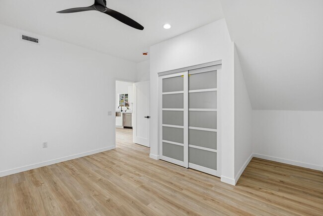 Building Photo - 3684 Curlew St