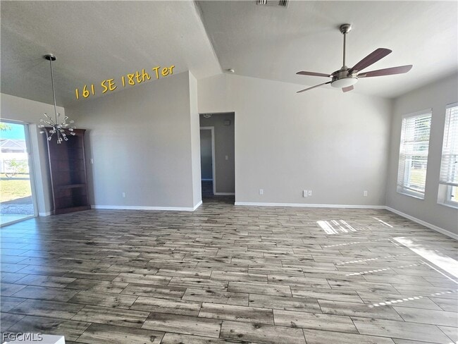 Building Photo - 161 SE 18th Terrace