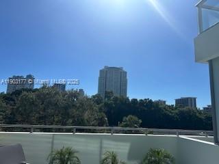 Building Photo - 1600 SW 1st Ave