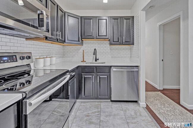 Building Photo - 2980 Madison Ave