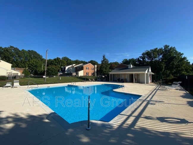 Building Photo - 533 Culpepper Ct