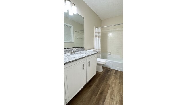 Building Photo - 105 Williamsburg Dr