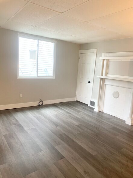 Building Photo - 419 Carothers Ave