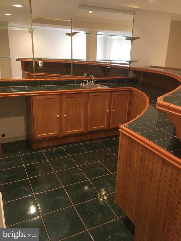 Building Photo - 5430 Ashleigh Rd