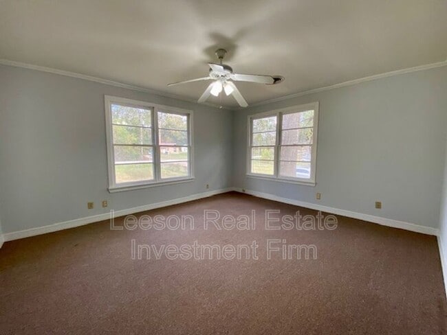 Building Photo - 1819 Shady Ln