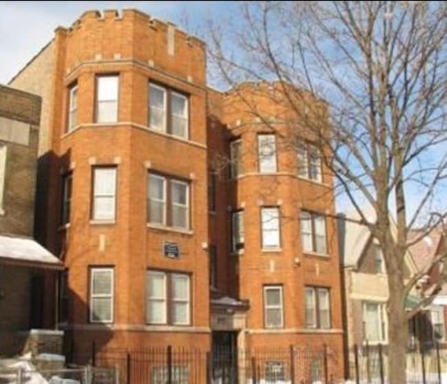 Primary Photo - 6840 S Calumet Ave