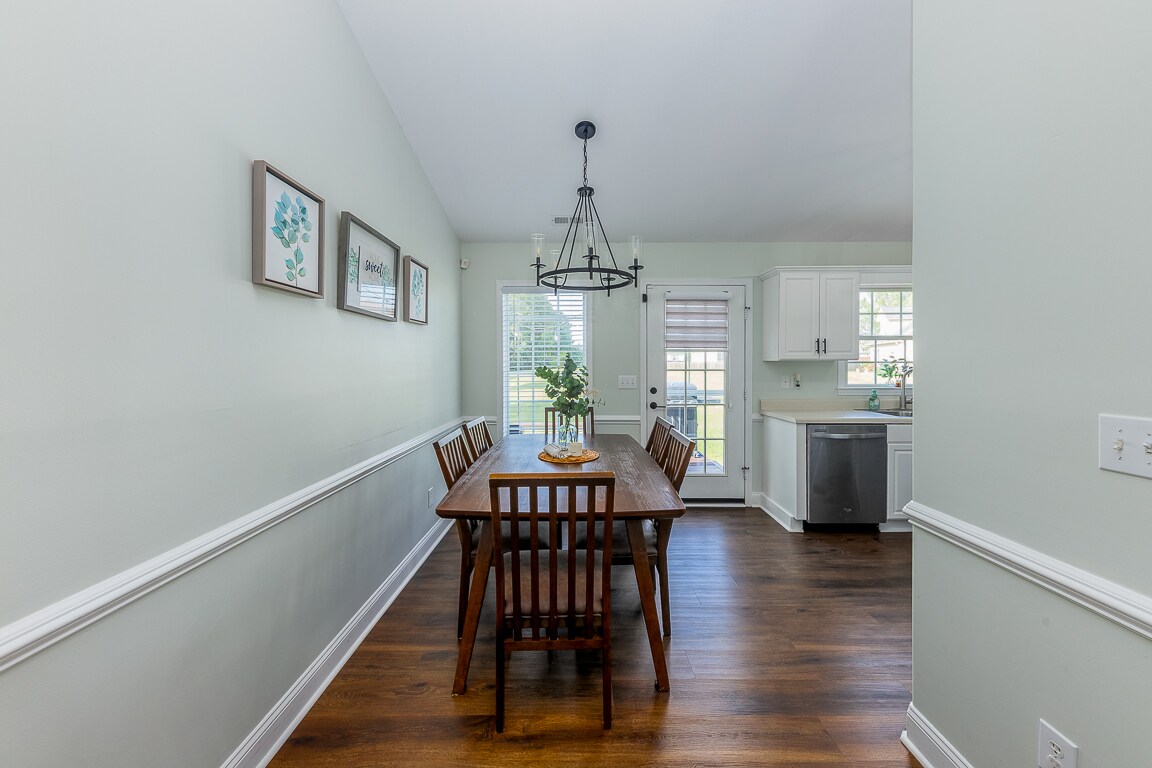 Dining Room: Formal space designed for mealtime gatherings. - 122 Sellhorn Blvd