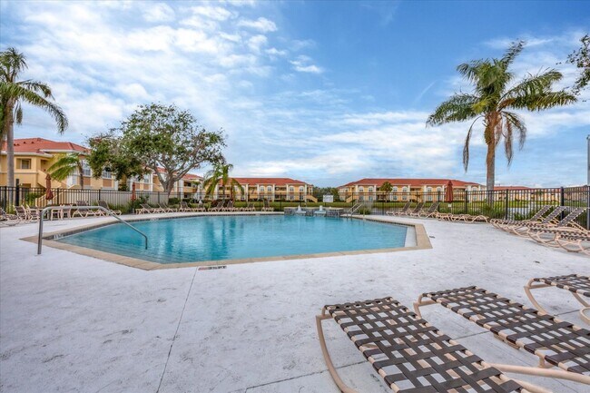 Building Photo - 1015 Villagio Cir